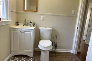 964 E Mountain St, Seguin, TX 78155 - Photo 31