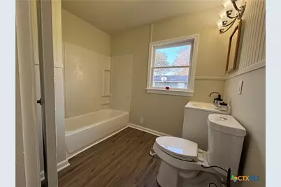 964 E Mountain Street, Seguin, TX 78155 - Photo 29