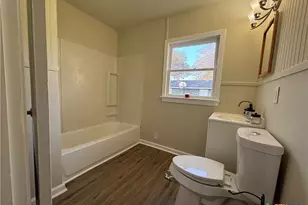 964 E Mountain St, Seguin, TX 78155 - Photo 29