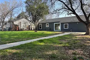 964 E Mountain St, Seguin, TX 78155 - Photo 45