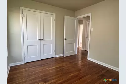 964 E Mountain Street, Seguin, TX 78155 - Photo 23