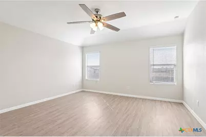 2824 Green Finch, New Braunfels, TX 78130 - Photo 11