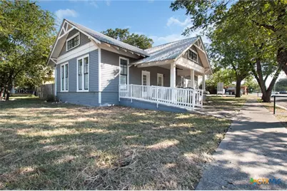 107 W 5th Street, Lampasas, TX 76550 - Photo 7