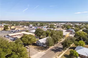 107 W 5th St, Lampasas, TX 76550 - Photo 29