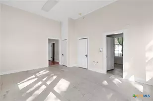 107 W 5th St, Lampasas, TX 76550 - Photo 15