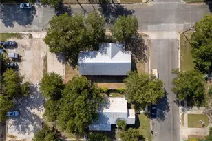 107 W 5th St, Lampasas, TX 76550 - Photo 3