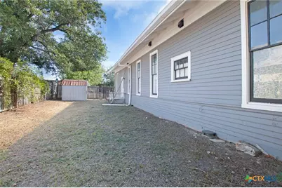107 W 5th Street, Lampasas, TX 76550 - Photo 31