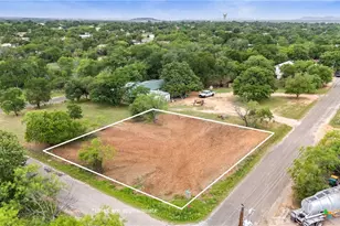 338 E Stonecastle Dr, Marble Falls, TX 78654 - Photo 9