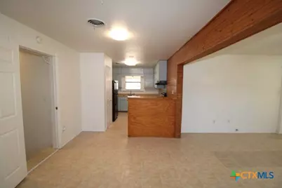 709 S 11th Street, Copperas Cove, TX 76522 - Photo 7