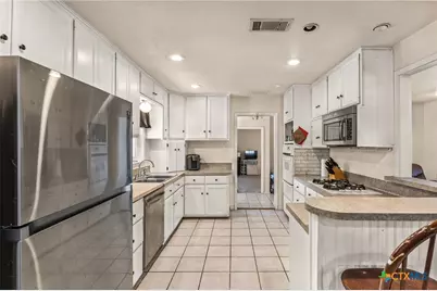 21 Snell Drive, Lampasas, TX 76550 - Photo 11