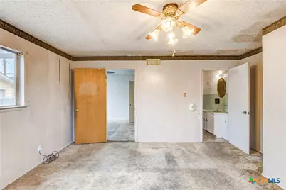 803 E Avenue G, Killeen, TX 76541 - Photo 17