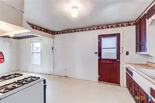 803 E Avenue G, Killeen, TX 76541 - Photo 11