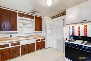 803 E Avenue G, Killeen, TX 76541 - Photo 13