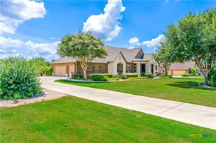 208 Lowman Ln, New Braunfels, TX 78132 - Photo 3