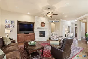208 Lowman Ln, New Braunfels, TX 78132 - Photo 15