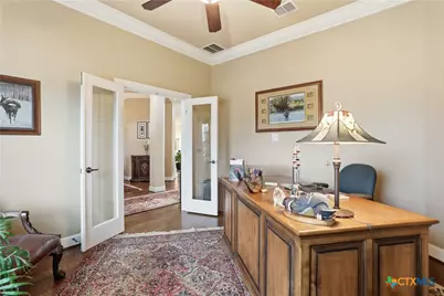 208 Lowman Lane, New Braunfels, TX 78132 - Photo 9