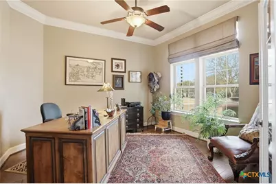 208 Lowman Lane, New Braunfels, TX 78132 - Photo 9