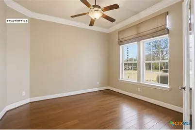 208 Lowman Lane, New Braunfels, TX 78132 - Photo 7