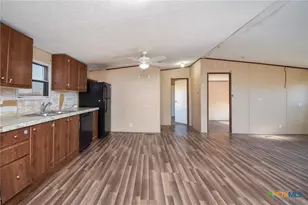 413 W Oaks Dr, Victoria, TX 77905 - Photo 17