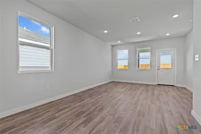 4338 Hobbiton Way, New Braunfels, TX 78130 - Photo 9