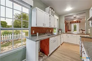 13471 Cedar Valley Rd, Salado, TX 76571 - Photo 27