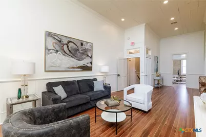 207 1/2 E Constitution Street #4, Victoria, TX 77901 - Photo 9