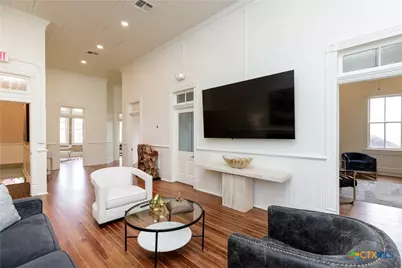 207 1/2 E Constitution Street #8, Victoria, TX 77901 - Photo 9