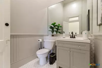 207 1/2 E Constitution Street #8, Victoria, TX 77901 - Photo 15