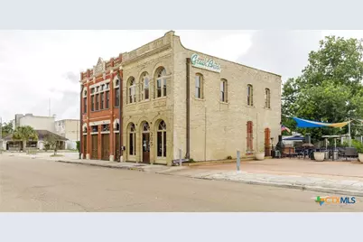 207 1/2 E Constitution Street #8, Victoria, TX 77901 - Photo 3