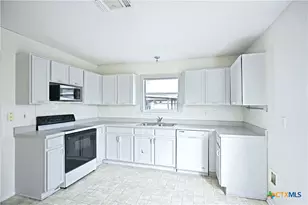 371 Copper Mountain, New Braunfels, TX 78130 - Photo 7