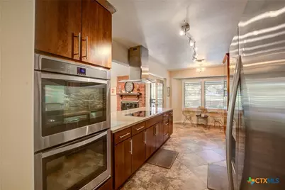 408 Acorn Drive, New Braunfels, TX 78130 - Photo 9