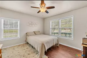 1017 S 6th St, Temple, TX 76504 - Photo 5