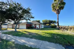 314 Rouen Dr, Port Lavaca, TX 77979 - Photo 3