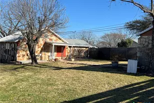302 N Arnold St, Lampasas, TX 76550 - Photo 7