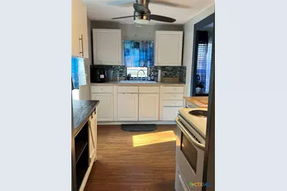 302 N Arnold Street, Lampasas, TX 76550 - Photo 13