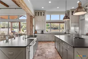 1043 Twin River, Canyon Lake, TX 78133 - Photo 23