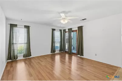516 N King Street #301, Seguin, TX 78155 - Photo 7