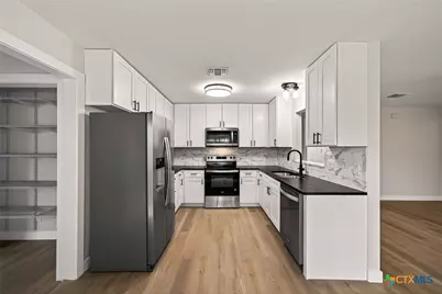 543 Beverly Lane, New Braunfels, TX 78130 - Photo 5