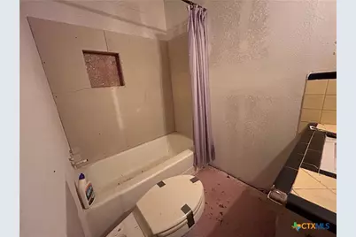 2012 Leon Drive, Port Lavaca, TX 77979 - Photo 7