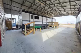 301 Tarpon Dr, Palacios, TX 77465 - Photo 7