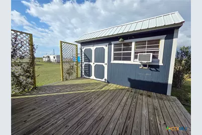 301 Tarpon Drive, Palacios, TX 77465 - Photo 11