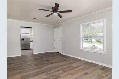 207 W 14th Avenue, Belton, TX 76513 - Photo 7