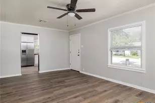 207 W 14th Ave, Belton, TX 76513 - Photo 7