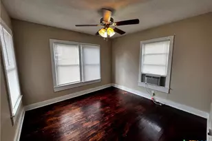 301 Cardinal St, San Marcos, TX 78666 - Photo 5