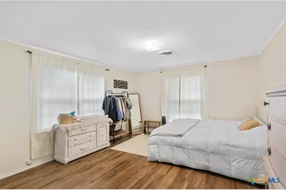 509 W Bois D Arc, Edna, TX 77957 - Photo 19