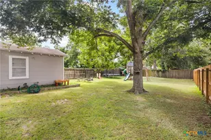 509 W Bois D Arc, Edna, TX 77957 - Photo 23
