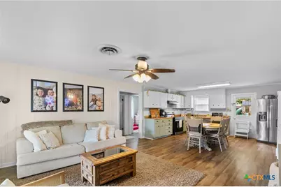 509 W Bois D Arc, Edna, TX 77957 - Photo 9