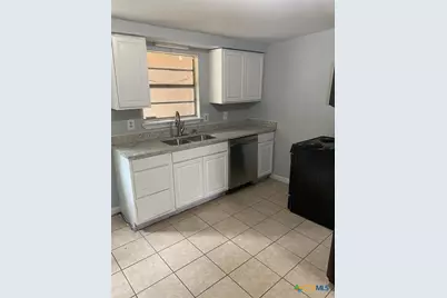 1015 Hackberry Street #B, San Marcos, TX 78666 - Photo 1