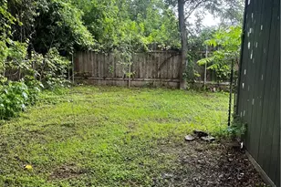 1013 Hackberry St, San Marcos, TX 78666 - Photo 11