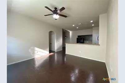 688 Creekside Circle, New Braunfels, TX 78130 - Photo 5